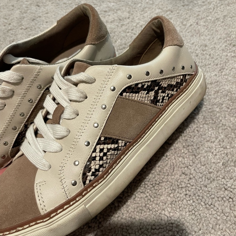 Crown Vintage Sneakers